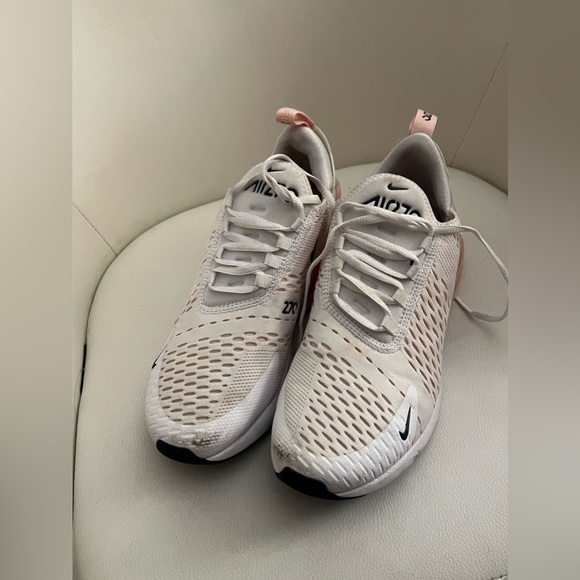 Women’s Nike Air Max 270 - Picture 5 of 7